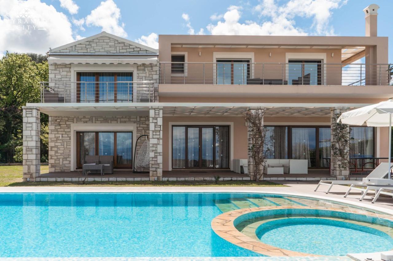 Luxury Villa Hera - Beachfront Рода Экстерьер фото